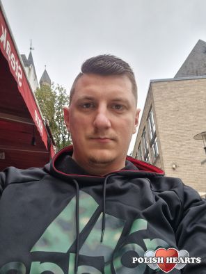 Adam_933